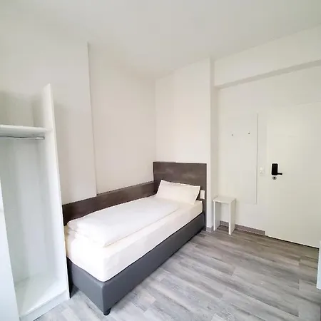 Zimmervermietung Sanderstrasse Апартаменти