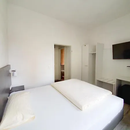 Zimmervermietung Sanderstrasse Апартаменти Вюрцбург