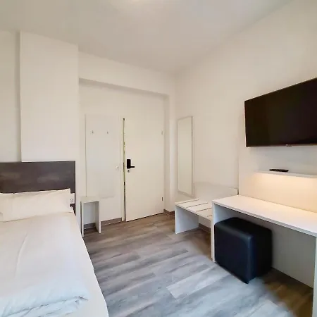 Zimmervermietung Sanderstrasse Апартаменти Вюрцбург